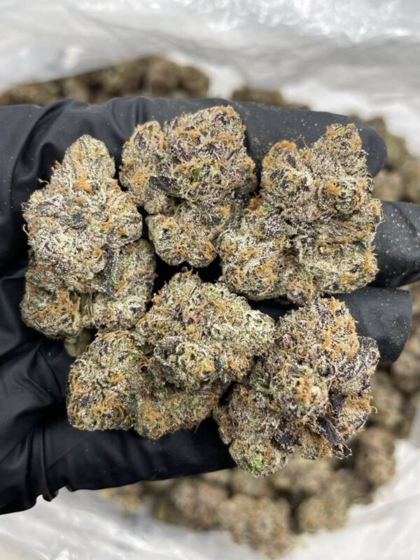What Effects Should I Expect When Smoking Weed for the First Time? Complete 2026 Guide 2 Tiffany Runtz Wholesale